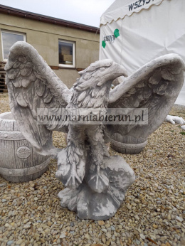 Figurka betonowa ORZEŁ 57 cm